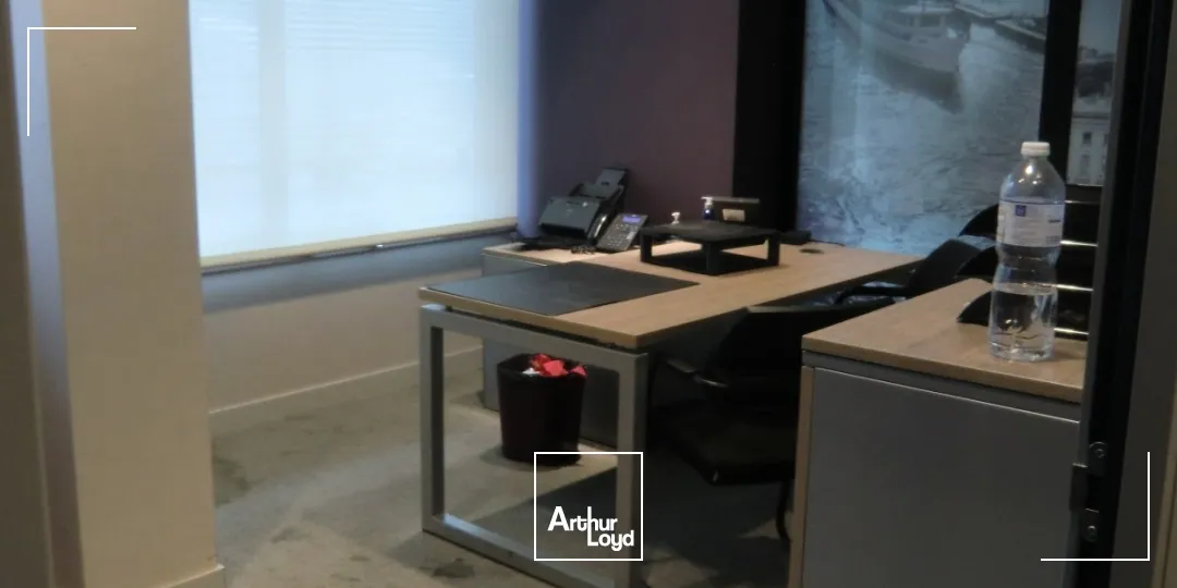 A louer - Local commercial avec vitrine - Décines Charpieu