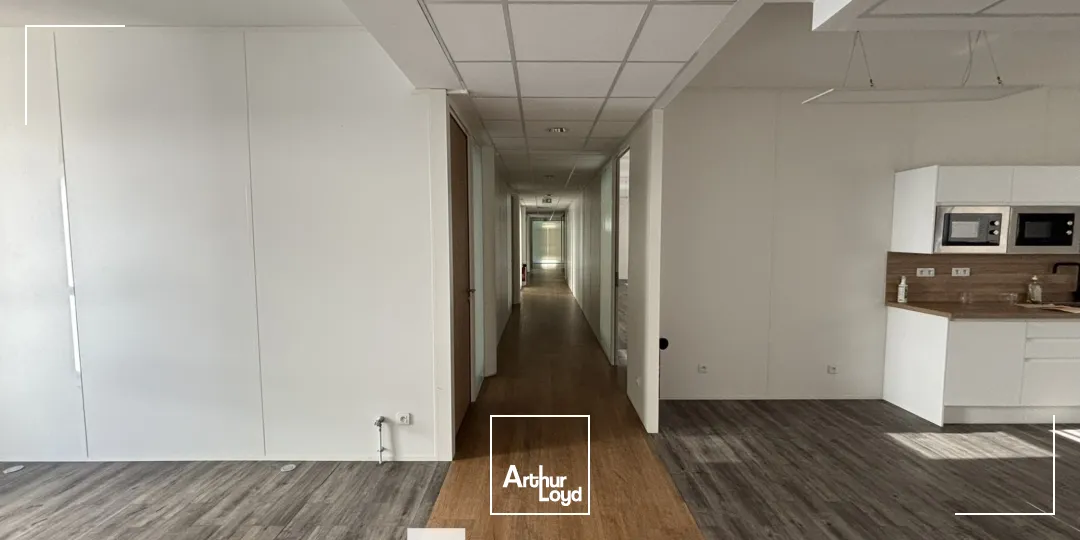 A louer - LE BLEND - Bureaux rénovés - Lyon 8ème