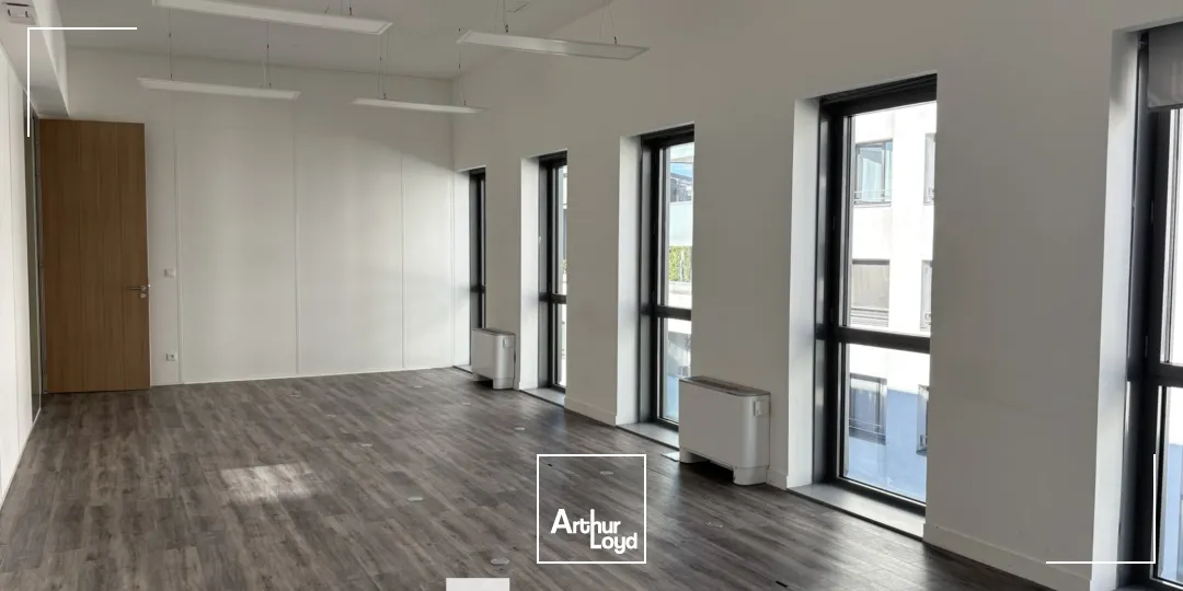 A louer - LE BLEND - Bureaux rénovés - Lyon 8ème