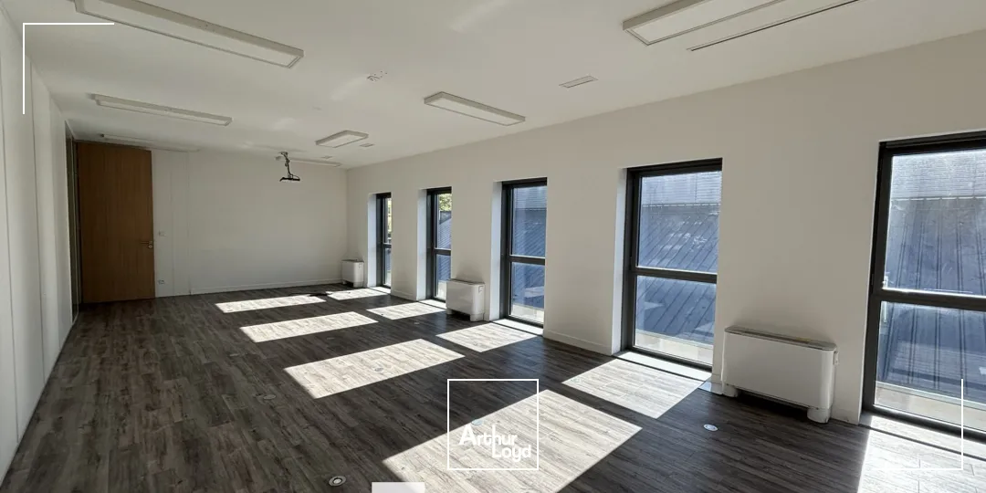 A louer - LE BLEND - Bureaux rénovés - Lyon 8ème