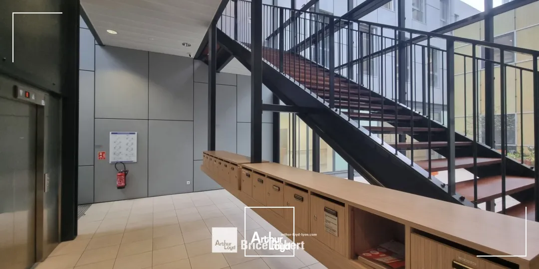 A louer - LE QUADRILLE - Bureaux dans un immeuble tertiaire - Lyon 8ème 