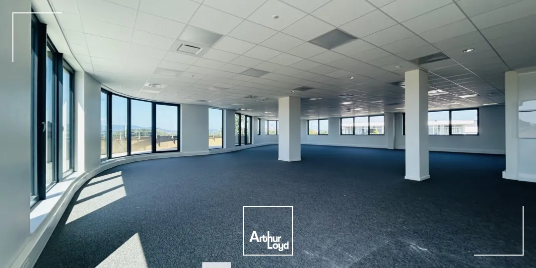 A vendre ou à louer - SPARK - Bureaux neufs dans un immeuble haut de gamme sur la Techlid - Dardilly