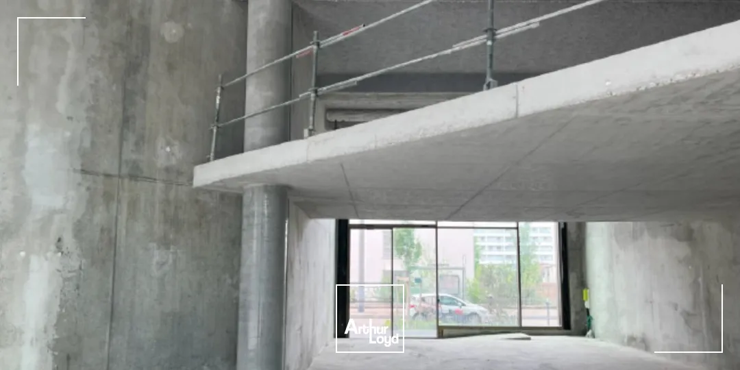 A louer - CARRE DE SOIE - Bureaux en rez-de-chaussée - Villeurbanne 