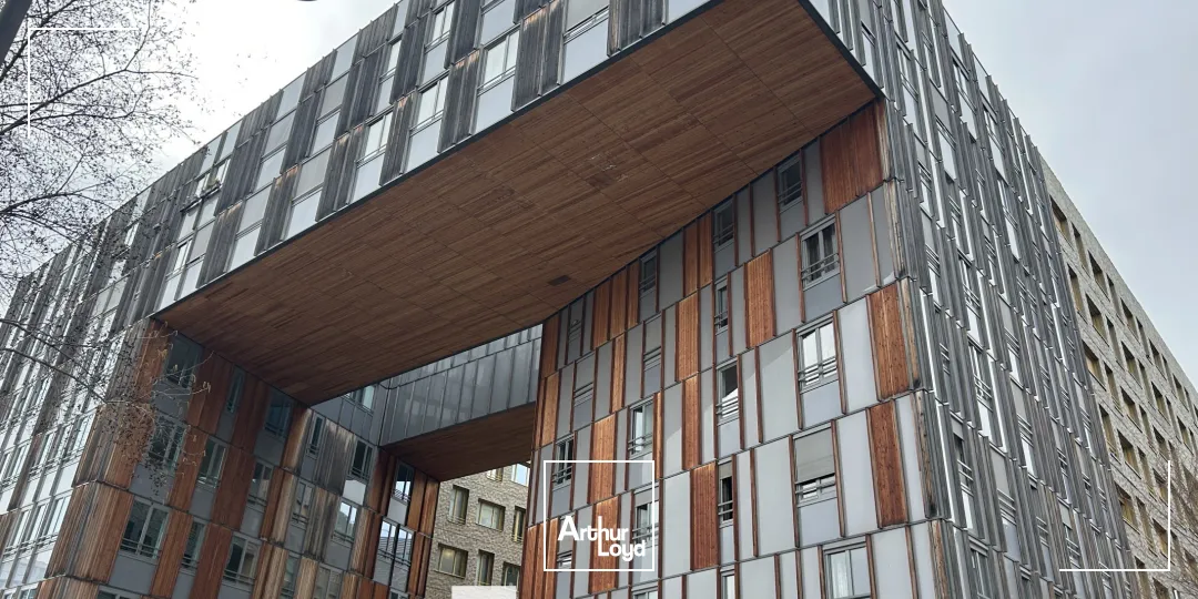 A louer - LE MONOLITHE - Bureaux dans un immeuble emblématique de Confluence - Lyon 2ème