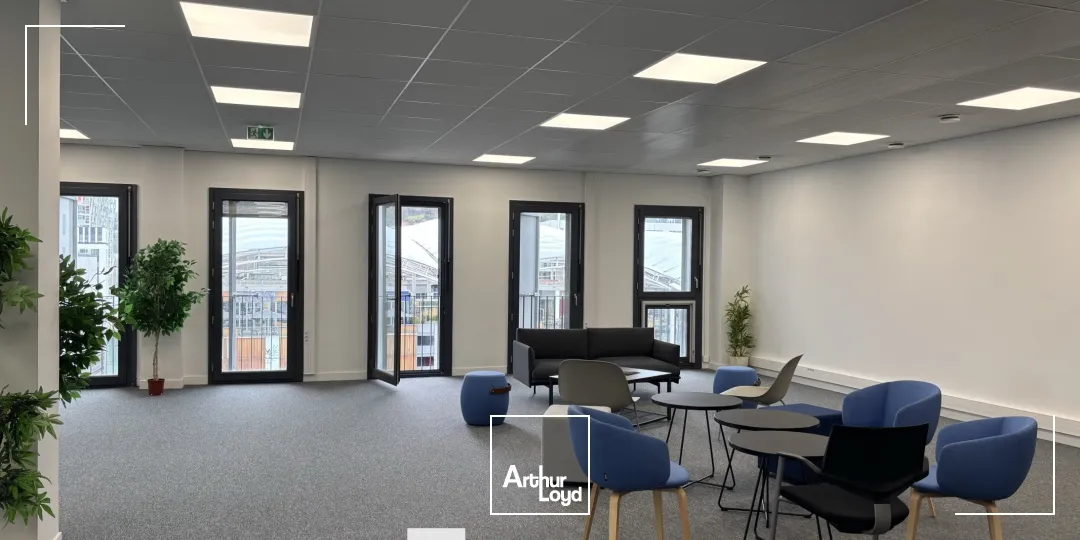 A louer - LE MONOLITHE - Bureaux dans un immeuble emblématique de Confluence - Lyon 2ème