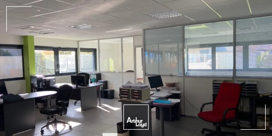 A LOUER - Bâtiment d'activités - MEYZIEU