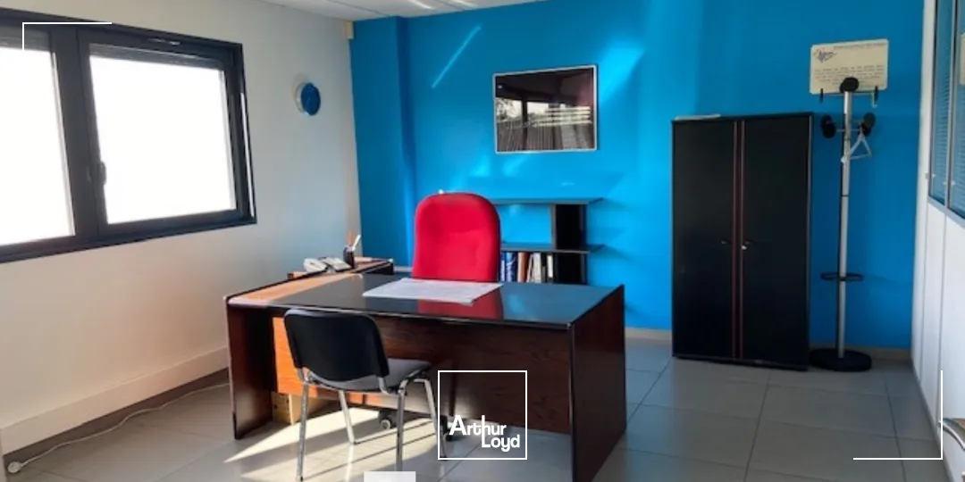 A LOUER - Bâtiment d'activités - MEYZIEU