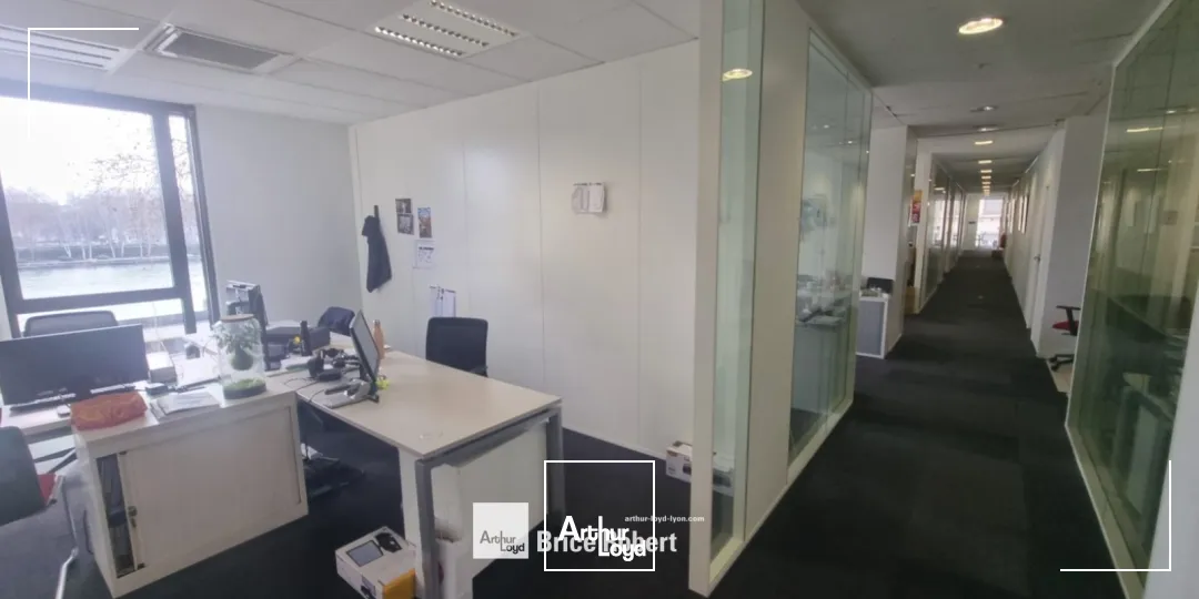A vendre - QUAI 19 - Bureaux secteur Confluence - Lyon 2ème 
