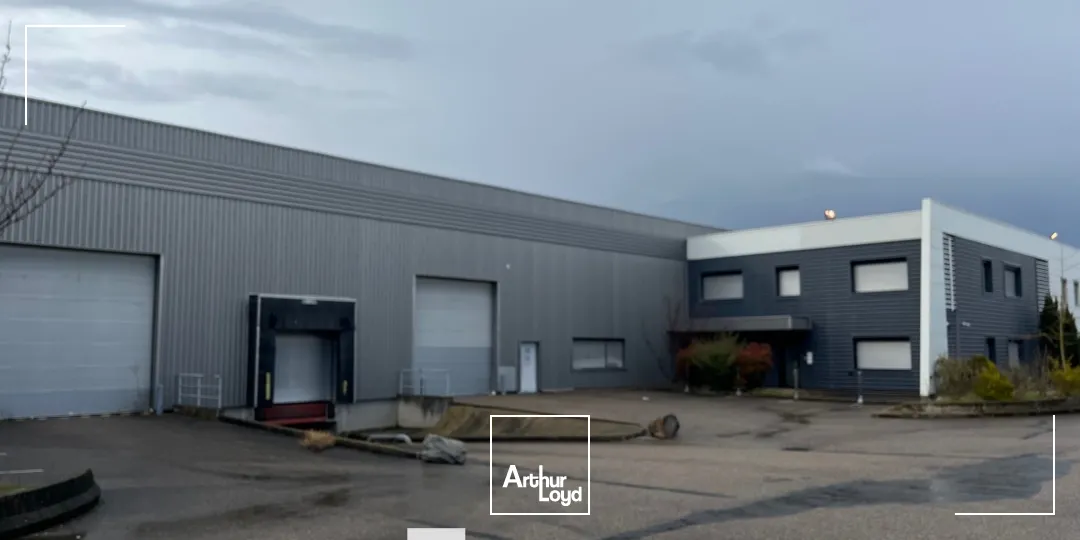 A LOUER - Bâtiment d'activité - indépendant - SAINT-PRIEST