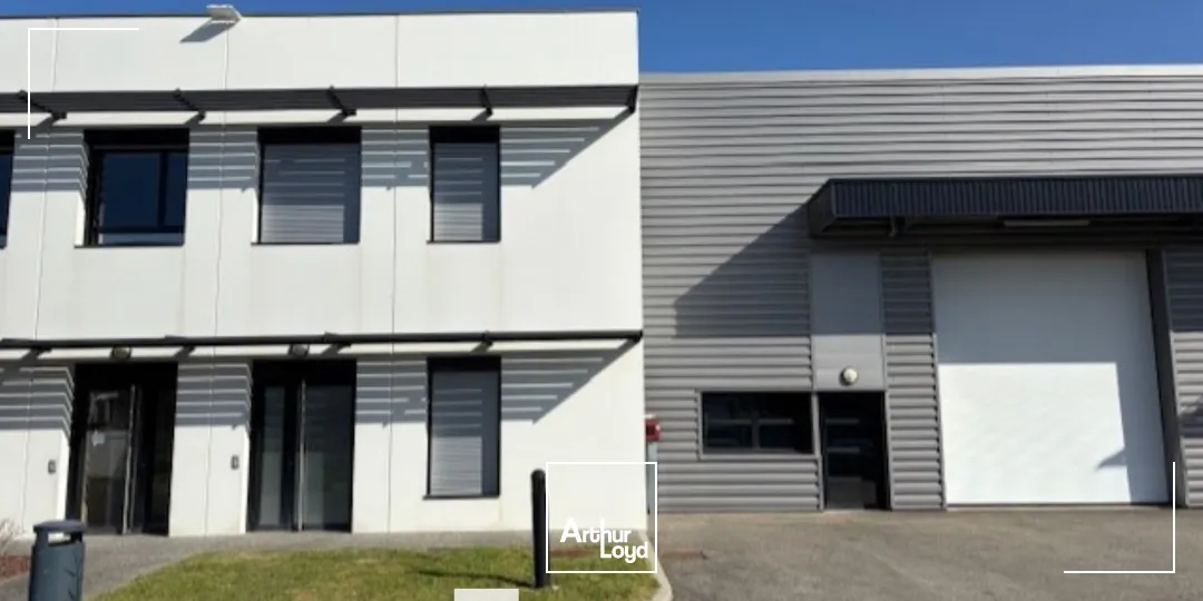 à louer - Local d'activités certification BREEAM VERY GOOD - Décines-Charpieu