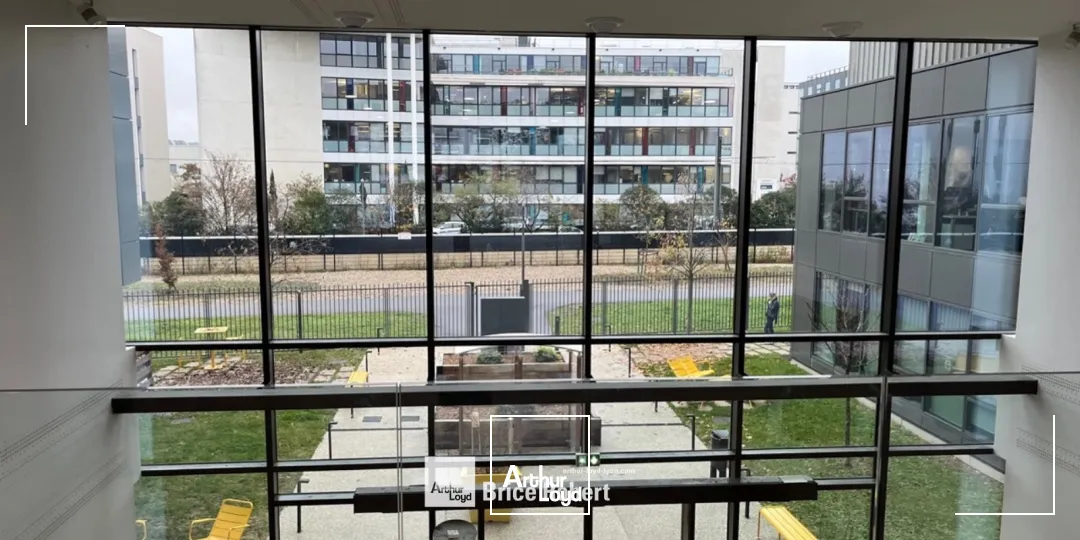 A louer - SADENA - Bureaux spacieux et fonctionnels - Villeurbanne