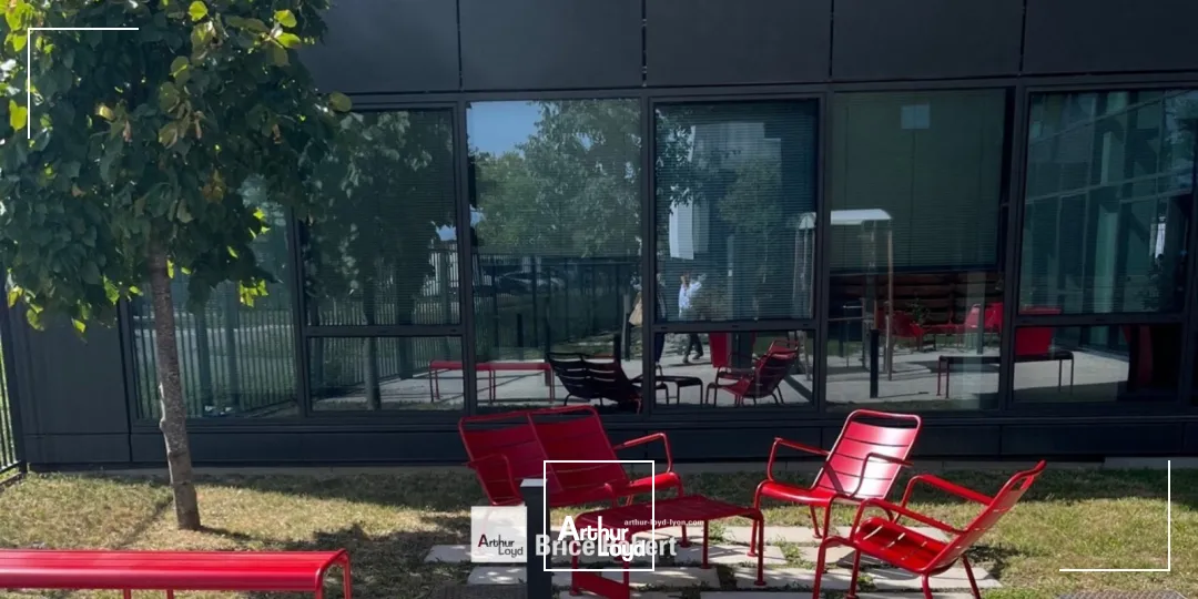 A louer - SADENA - Bureaux spacieux et fonctionnels - Villeurbanne