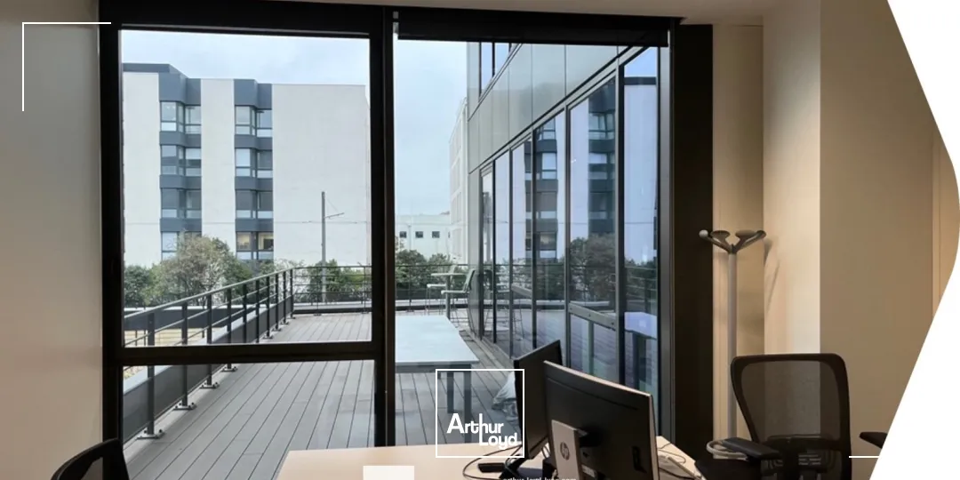 A louer - SADENA - Bureaux spacieux et fonctionnels - Villeurbanne