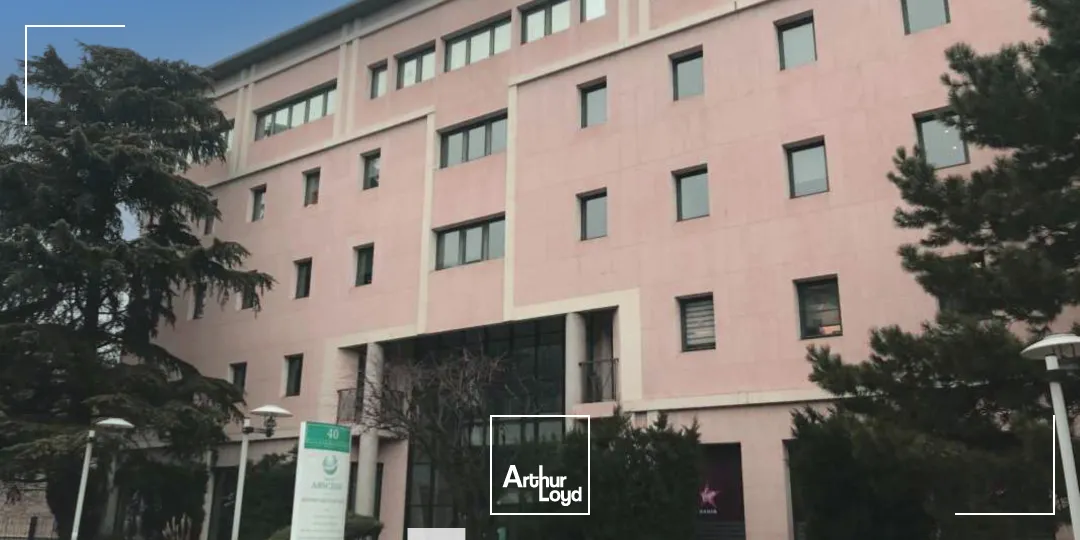 A vendre - LES MAISONS D'ENTREPRISES - Bureaux lumineux - Lyon 9ème