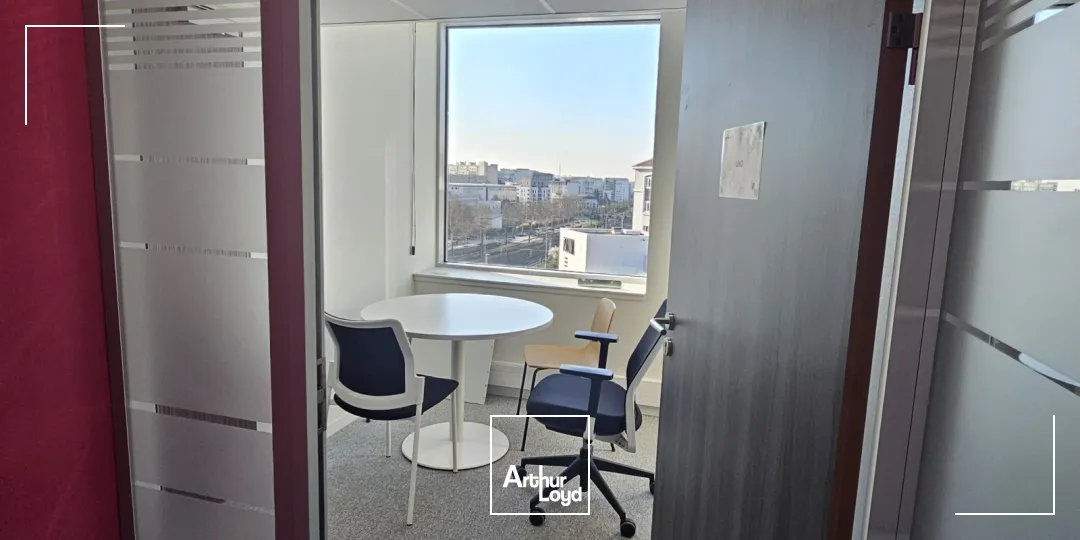 A louer - LE TANGRAM - Bureaux aménagés lumineux - Lyon 7ème