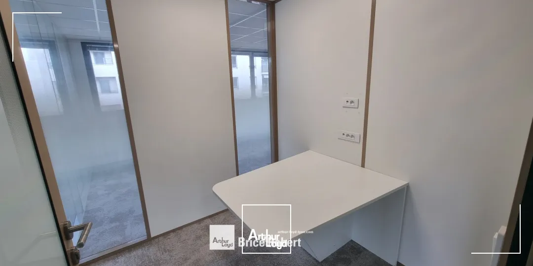 A louer - TRIPTYK II - Bureaux dans un immeuble restructuré - Lyon 8ème