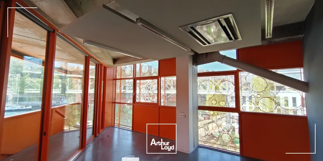 A louer - LE CUBE ORANGE - Bureaux à Confluence - Lyon 2ème