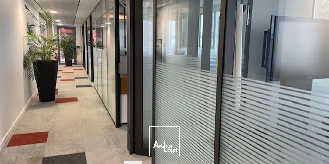 A louer - CITE INTERNATIONALE - Bureaux lumineux - Lyon 6ème 