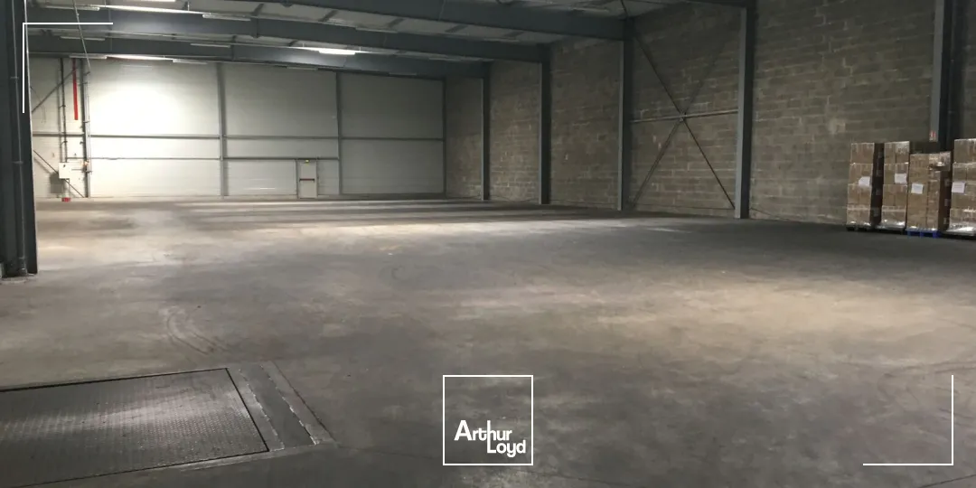 Locaux d'activités à louer - 2 000 m2 - Agglo Sud