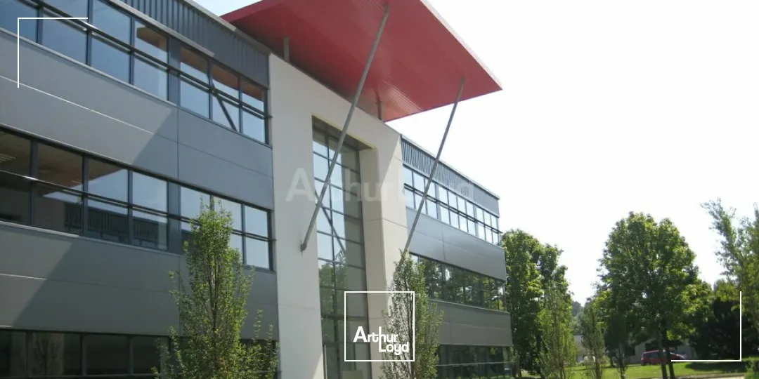 BUREAUX à LOUER de 2138 m²