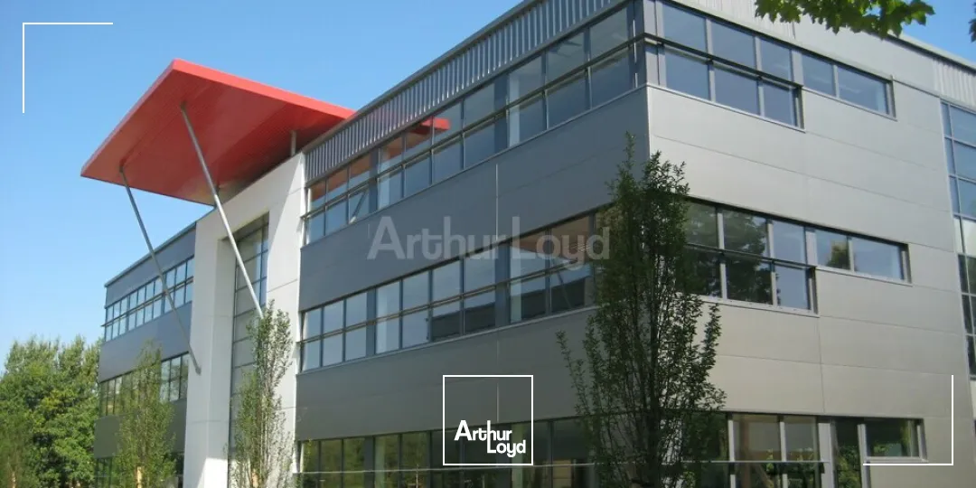 BUREAUX à LOUER de 2138 m²