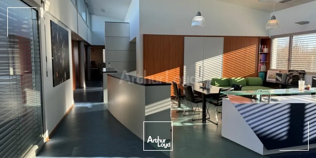 BUREAUX à LOUER de 483 m²