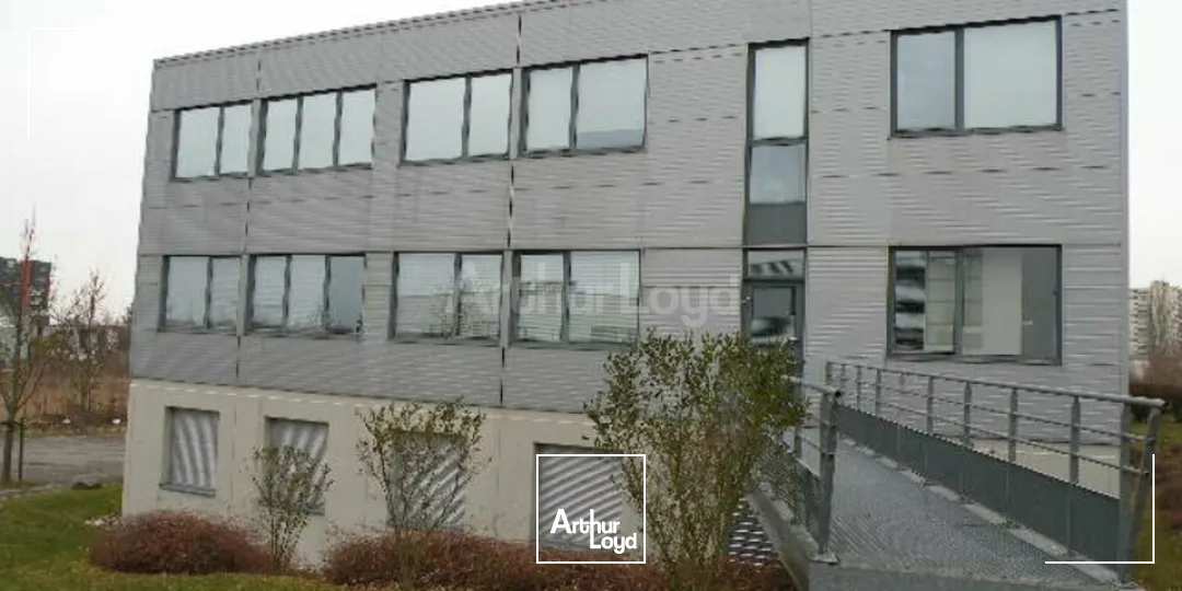 BUREAUX à VENDRE de 296 m²