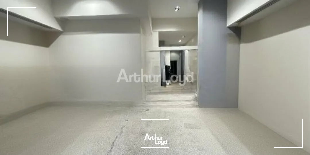 Local commercial à louer - 78,45m2 - centre-ville de Reims 