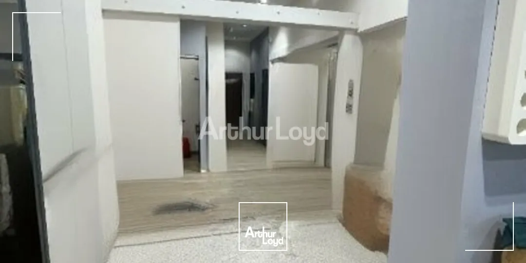 Local commercial à louer - 78,45m2 - centre-ville de Reims 