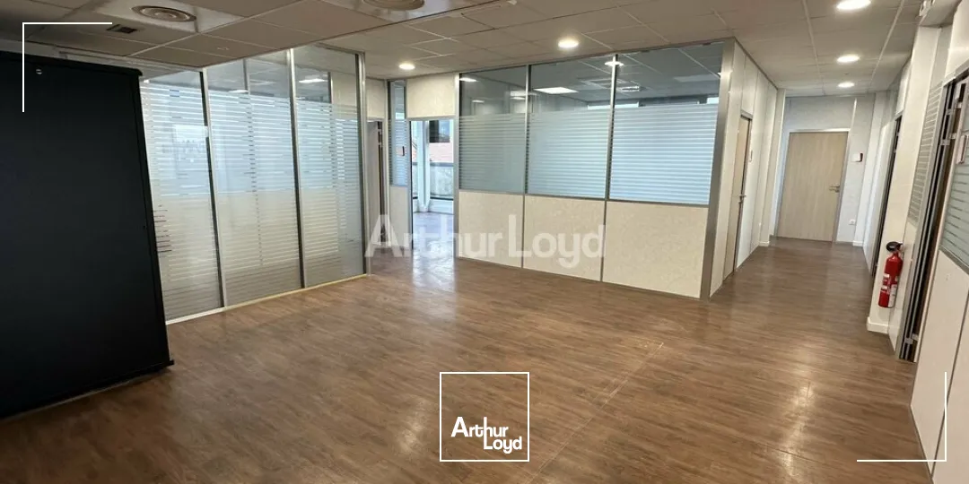 Plateau de bureaux d'environ 234 m2 - REIMS CLAIRMARAIS 