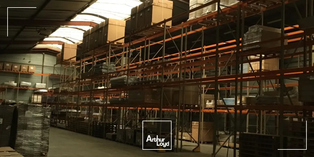 LOCATION - ACTIVITES - SENLIS - 2061 M2 DIV