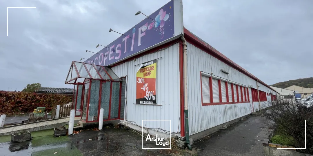 Locaux commerciaux à louer à GRAVIGNY 27930