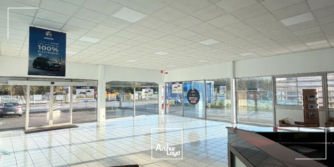 Emplacement premium Zone Nord Limoges - 442 m² A LOUER