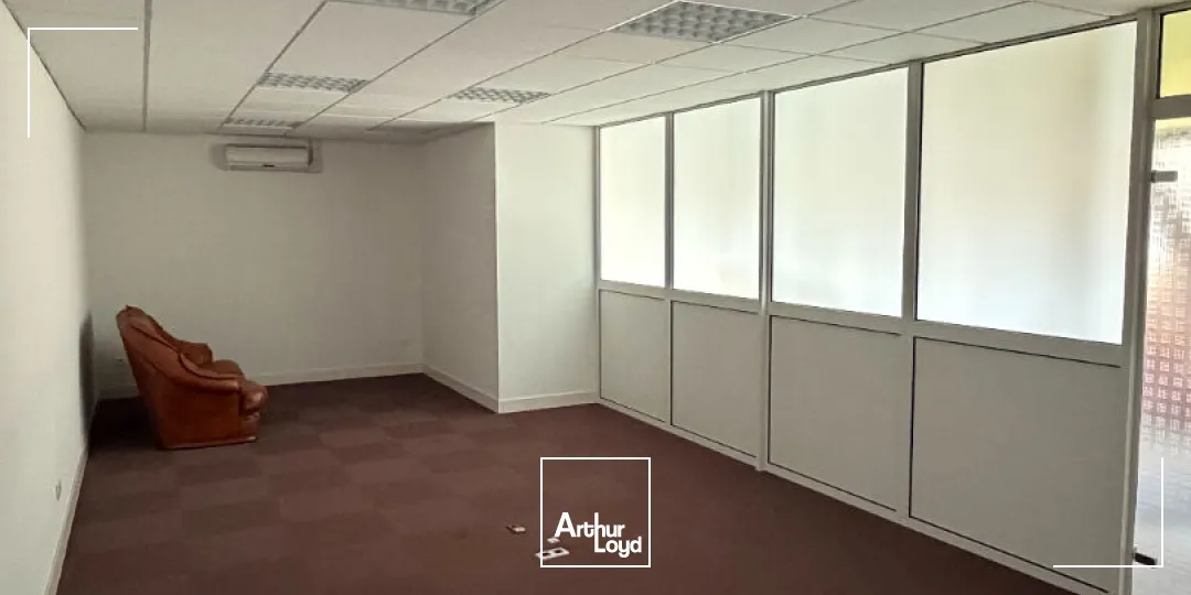 Emplacement premium Zone Nord Limoges - 442 m² A LOUER