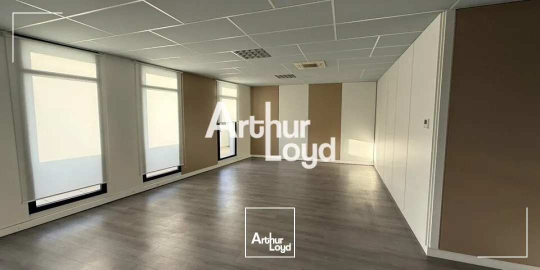 Bureaux 107.84 m² à louer Capitou - Fréjus