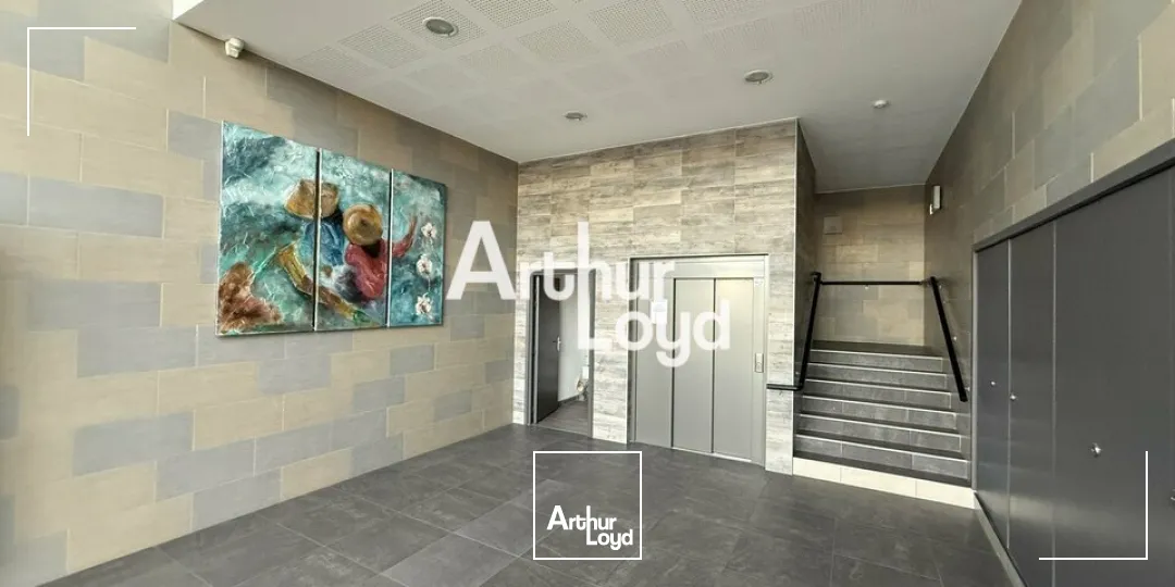 Bureaux 107.84 m² à louer Capitou - Fréjus