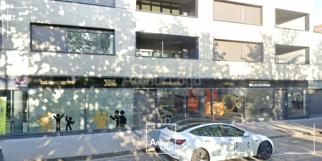 LOCAL COMMERCIAL à VENDRE de 368 m²