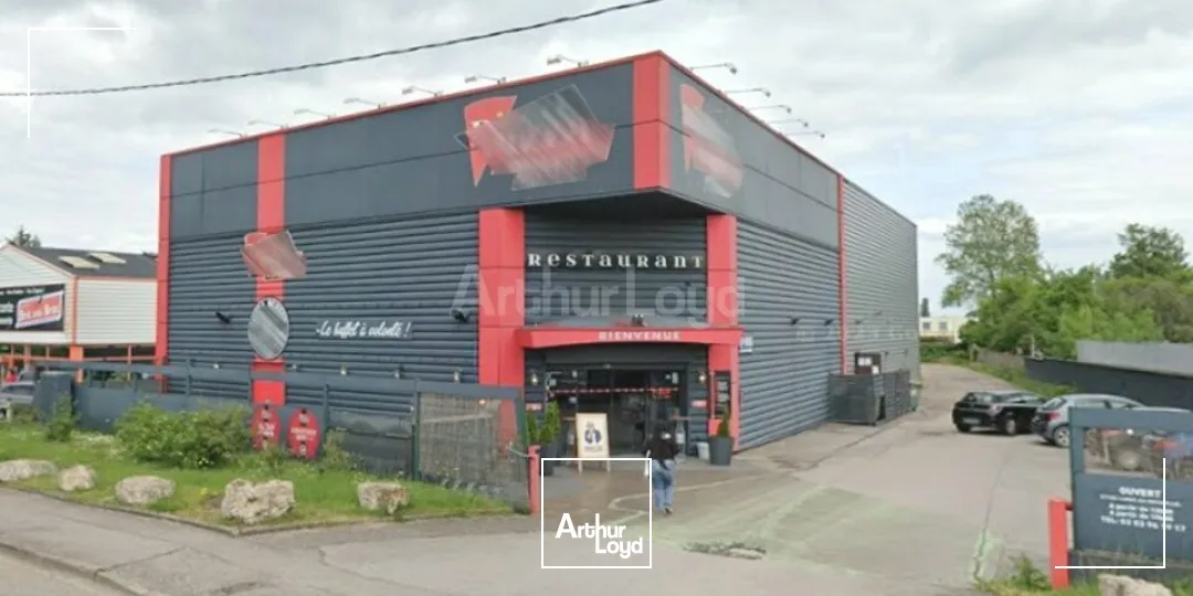 LOCAL COMMERCIAL à LOUER de 791 m²