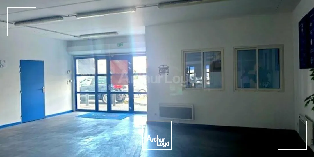 LOCAL COMMERCIAL à LOUER de 363 m²