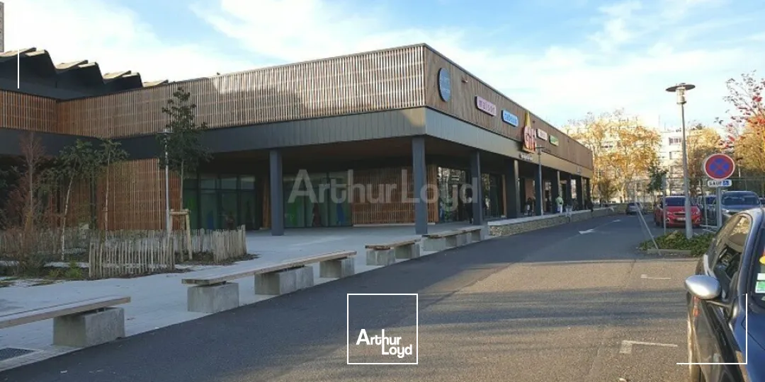 LOCAL COMMERCIAL à LOUER de 99 m²