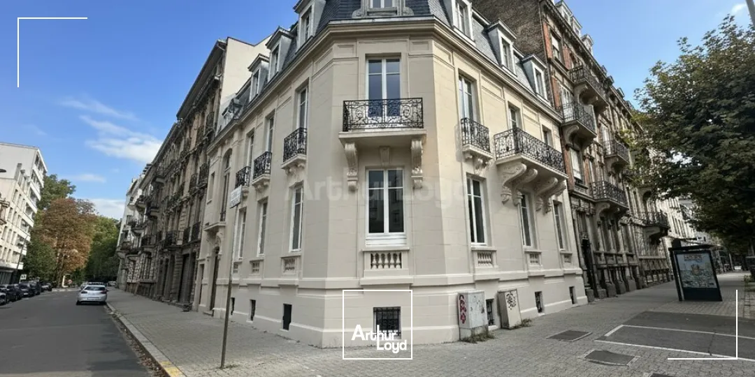 BUREAUX à LOUER de 461 m²