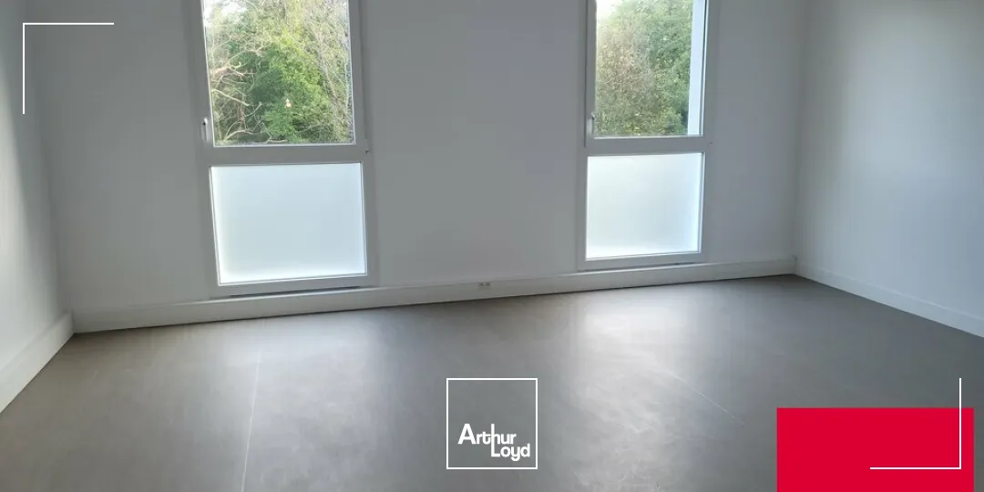SAINT JEAN DE LUZ, ESPACE BUREAUX DE 22 M²- PROCHE GRANDS AXES