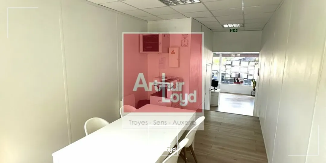 A louer Local commercial 74m² avec vitrine à Troyes