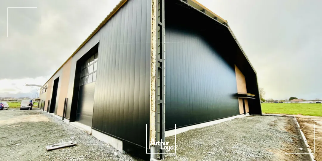 A LOUER - LE HAVRE PLATEAU NORD - LOCAL D'ACTIVITÉ NEUF BRUT DE BÉTON D'ENVIRON 235 m2