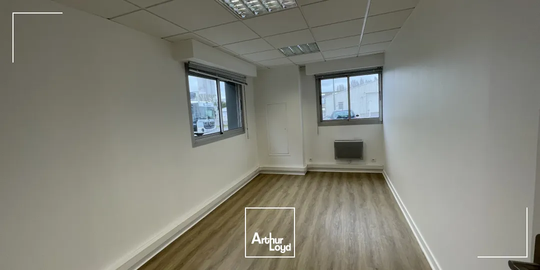BUREAUX À LOUER-78 M²-LA CHAPELLE SUR ERDRE
