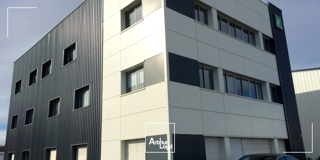 BUREAUX À LOUER-78 M²-LA CHAPELLE SUR ERDRE