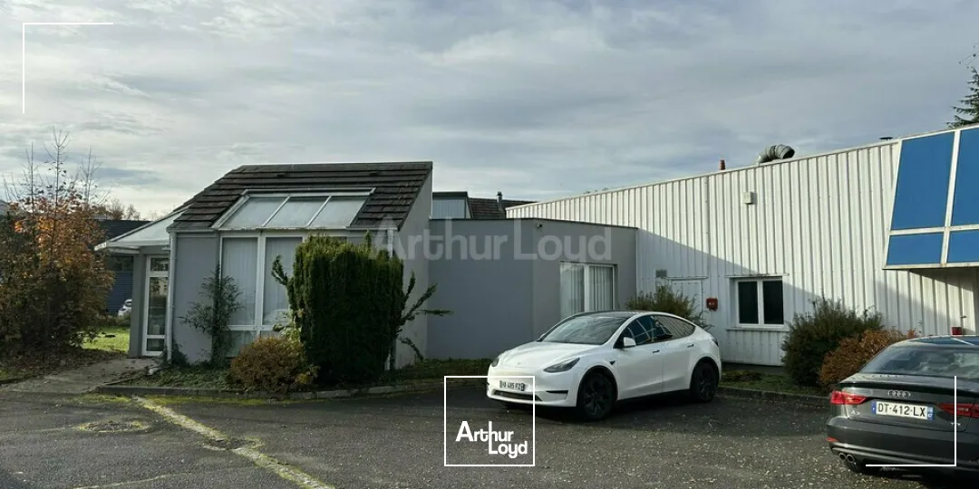 LOCAL D'ACTIVITE - ENTREPOT à LOUER de 1428 m²
