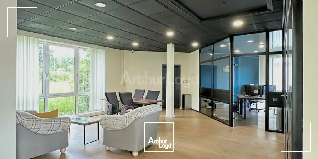 LOCAL D'ACTIVITE - ENTREPOT à LOUER de 1428 m²