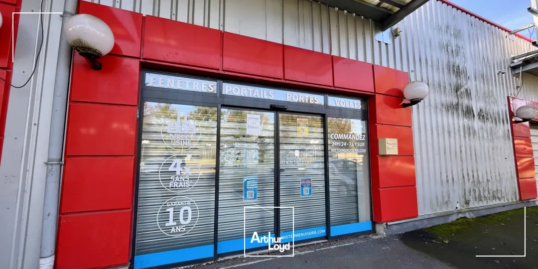 A LOUER LOCAUX COMMERCIAUX DE 280 M2 À 330 M2 NOGENT-SUR-OISE