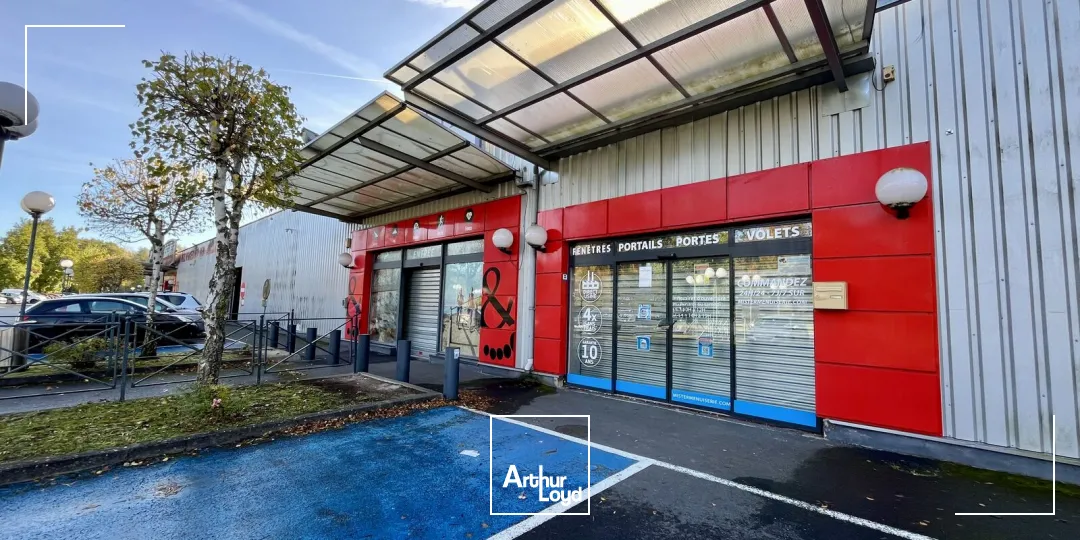 A LOUER LOCAUX COMMERCIAUX DE 280 M2 À 330 M2 NOGENT-SUR-OISE